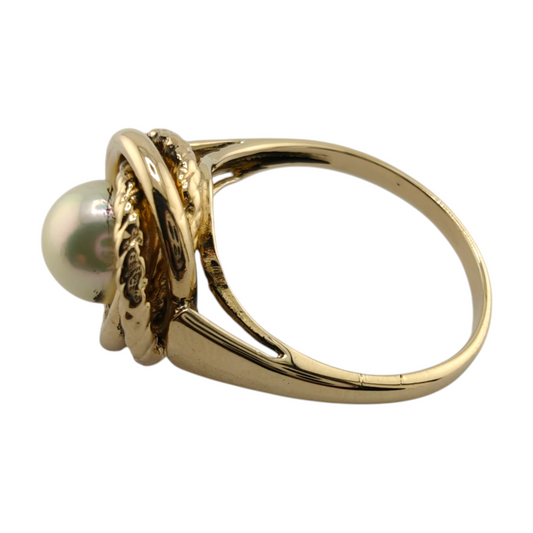 Timeless 14k Yellow Gold Pearl Ring