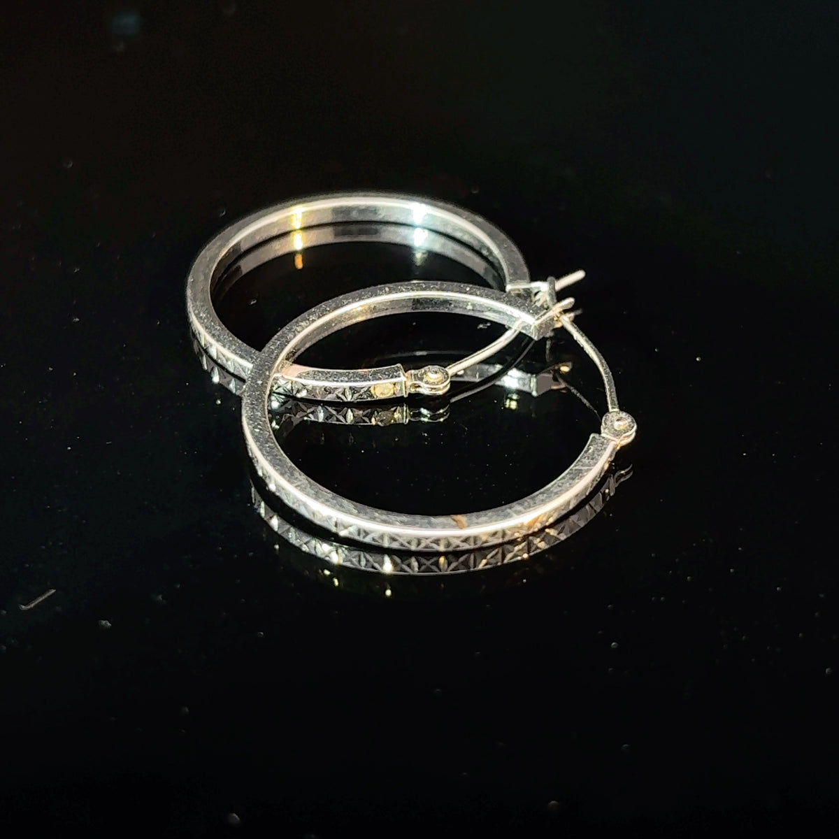 Estate 14k White Gold Engraved Hoop Earrings, 1 Inch — image 2 of 4