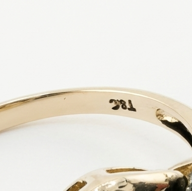 14k Yellow Gold Diamond and Onyx Cluster Ring