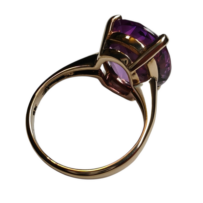 10k Yellow Gold Cushion Amethyst Ring