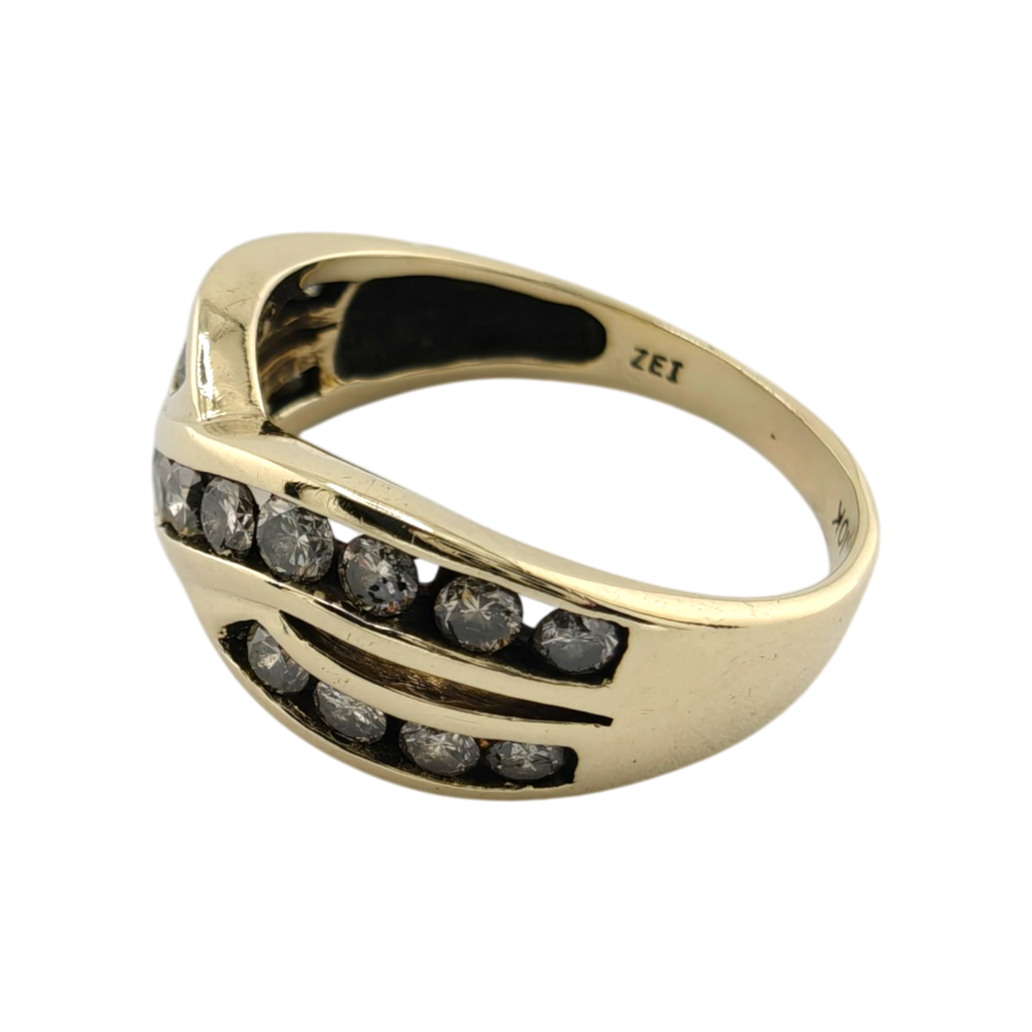 Exquisite 10k Gold Diamond Ring