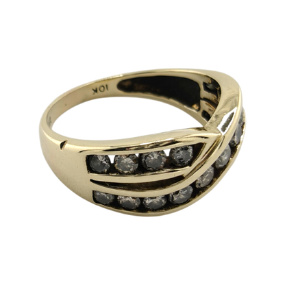 Exquisite 10k Gold Diamond Ring