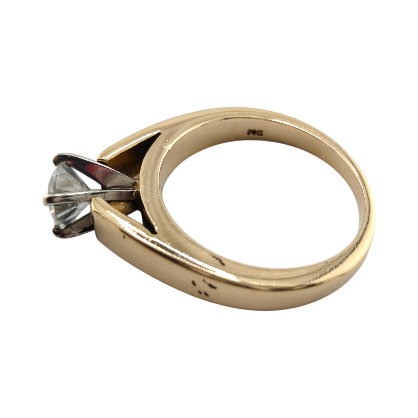 Timeless 14k Gold Diamond Solitaire Ring