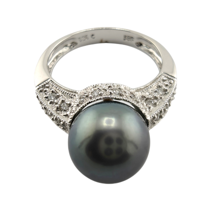 14k White Gold Black Pearl and Diamond Ring