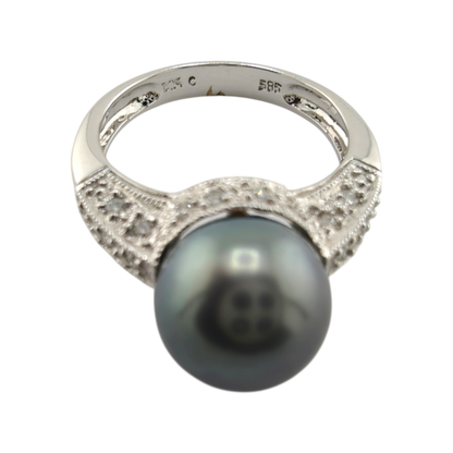 14k White Gold Black Pearl and Diamond Ring