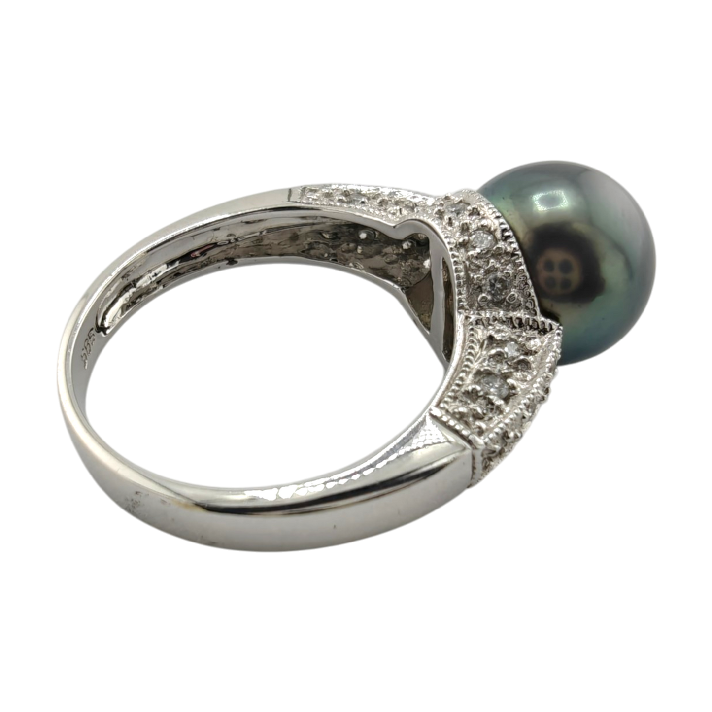 14k White Gold Black Pearl and Diamond Ring