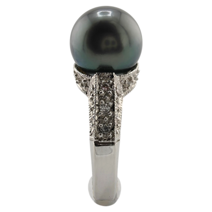 14k White Gold Black Pearl and Diamond Ring