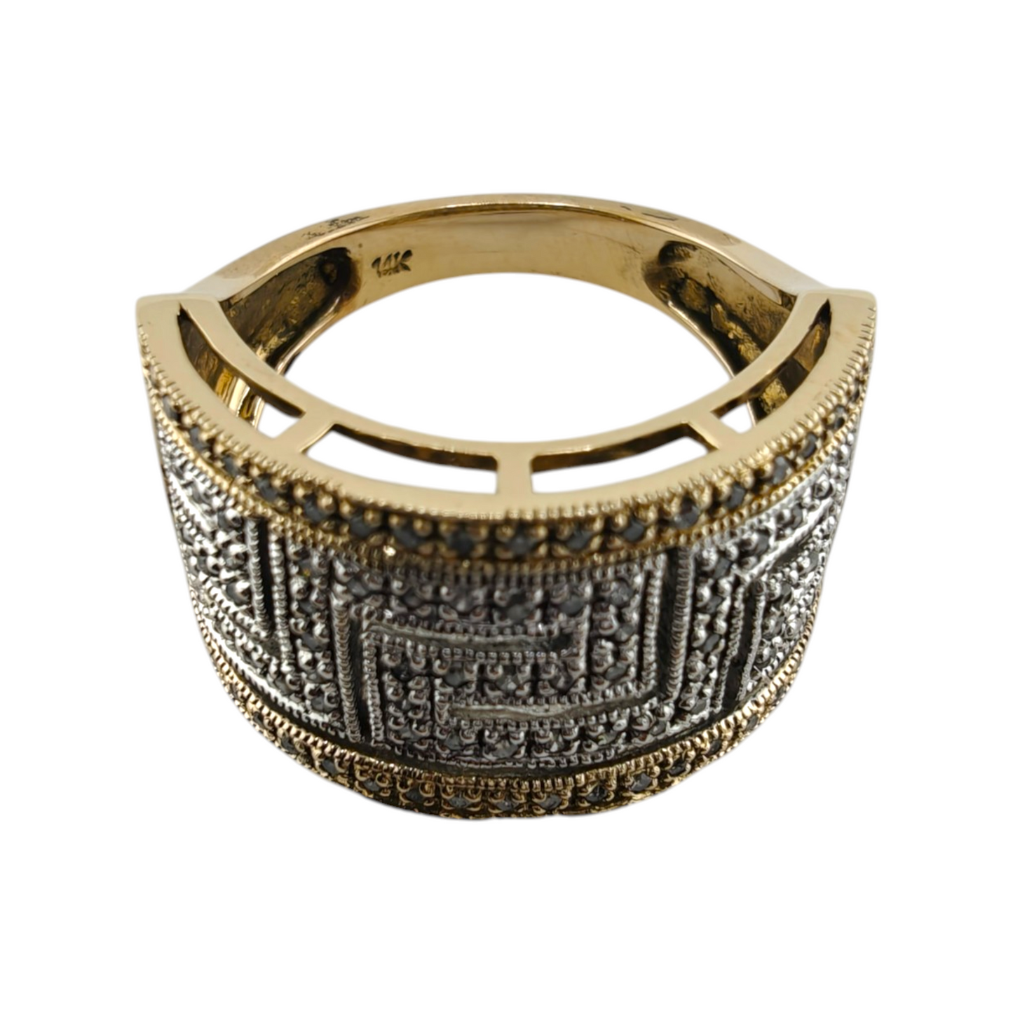 Vintage-Inspired Two-Tone Diamond Ring