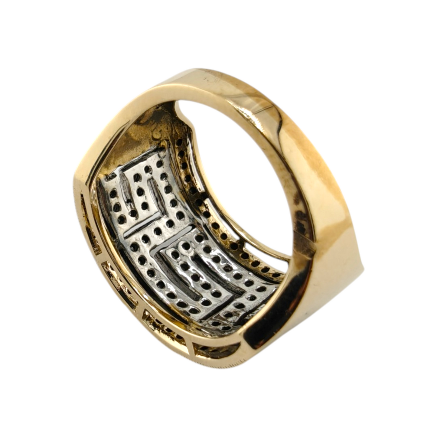 Vintage-Inspired Two-Tone Diamond Ring